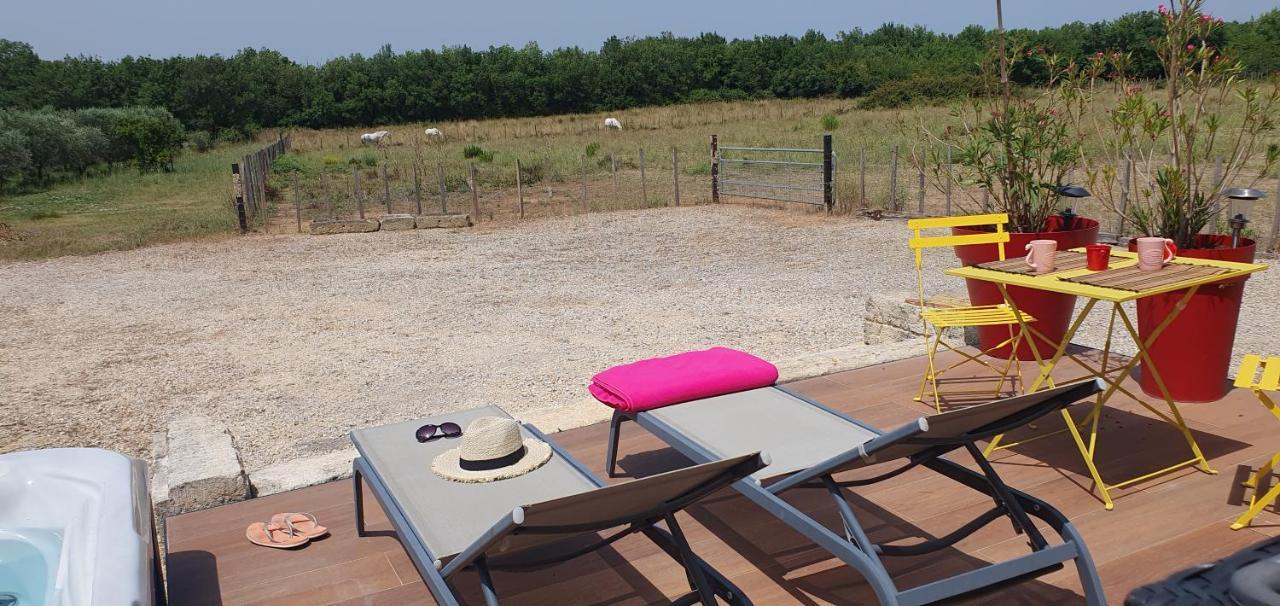 Bed and Breakfast Les Bonbonnettes Le Cailar Exterior foto
